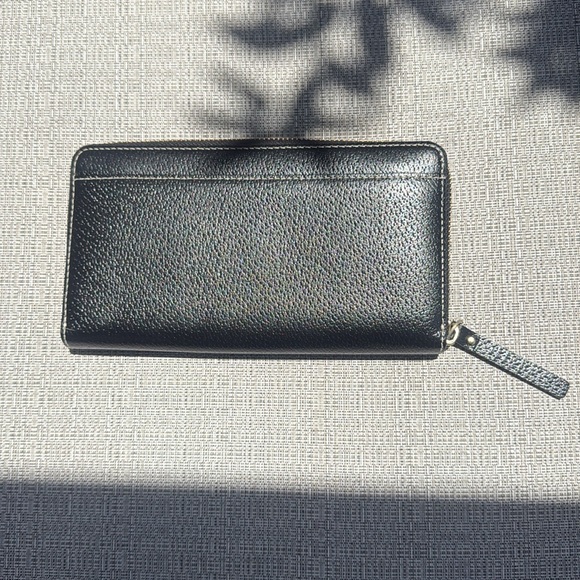 Kate Spade New York Wellesley Neda Zip-Around Wallet in black - Picture 2 of 4